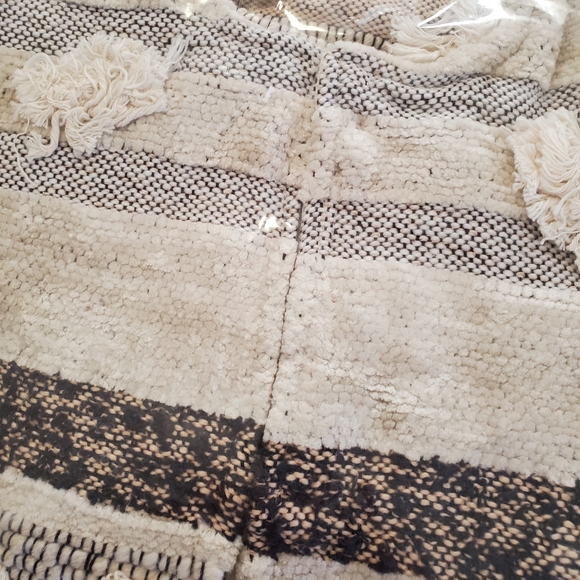 Anthropologie All Roads Textured Tree Skirt - neutral - Picture 6 of 8